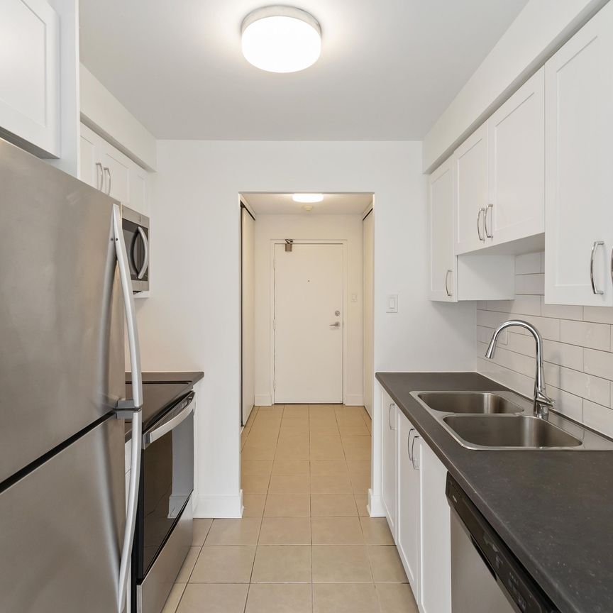 For Lease - 500 Proudfoot Lane Unit# 404, London North, Ontario - Photo 1