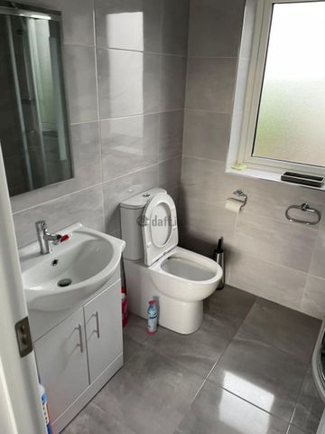 Apartment to rent in Galway, Oranmore, Frenchfort - Photo 4