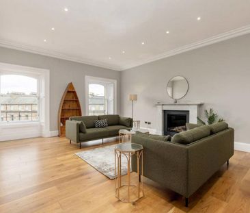 3 bedroom flat to rent - Photo 2