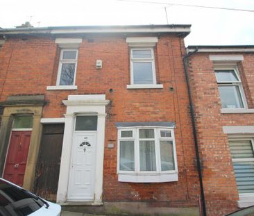 3 bedroom terraced house to rent - Photo 2