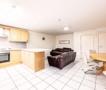7 bedroom terraced house to rent - Photo 1