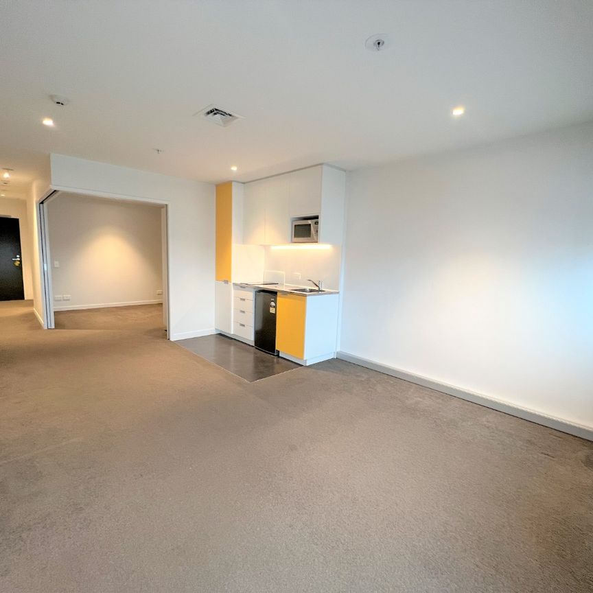 The Orange - Photo 1