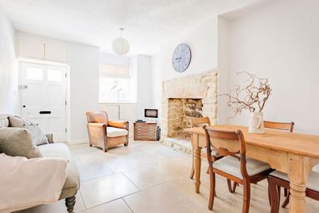 2 bedroom terraced house to rent - Photo 2