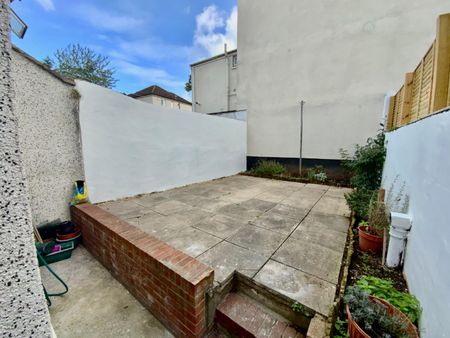 Gerrish Avenue, Whitehall - Photo 4