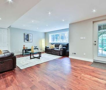 For Lease - 488 Foxcroft Boulevard, Newmarket, Ontario - Photo 6