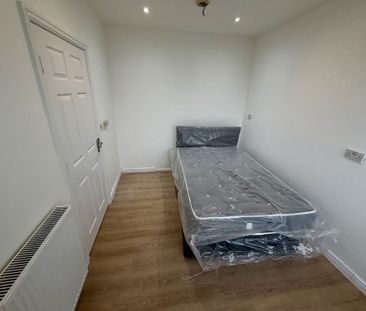 4 bedroom house to rent - Photo 1