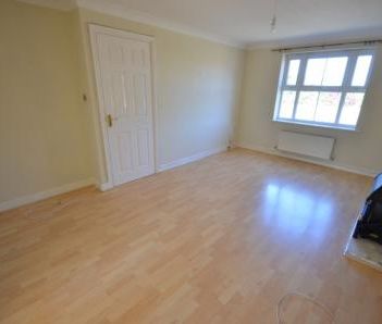 4 bedroom Detached house To Let - Photo 1