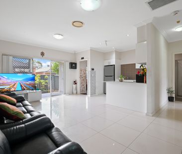 2/181 Targo Road, Girraween NSW 2145 - Townhouse For Rent | Domain - Photo 5