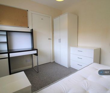 5 bedroom terraced house to rent - Photo 4