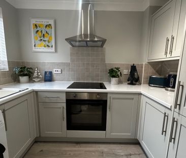 Springfields, Llanelli, Carmarthenshire, SA15 2DD - Photo 6