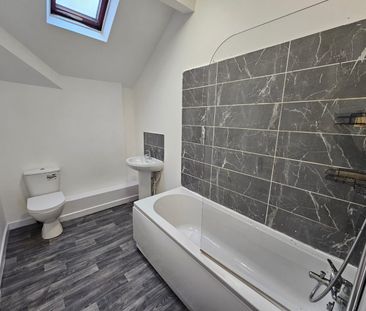 1 Bed Flat, Cleveland Road, M8 - Photo 3