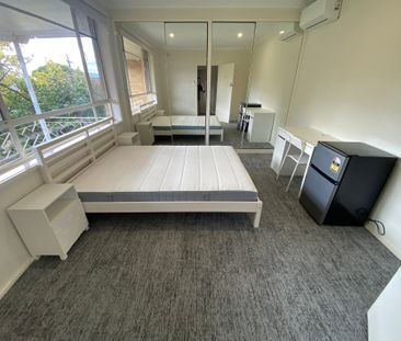 Glen Waverley - Photo 3