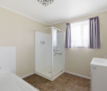 Beautiful Fully Furnished Home - Photo 6