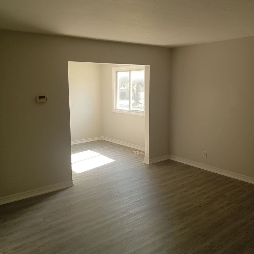 For Lease - 1128 Upper Wellington Street Unit# 12, Hamilton, Ontario - Photo 1