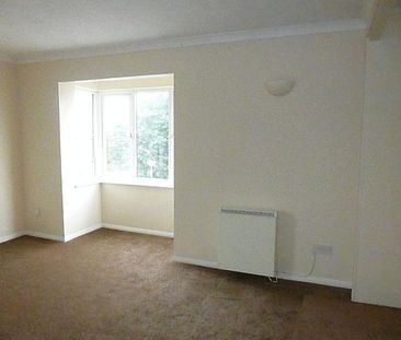 Studio to rent - Photo 6