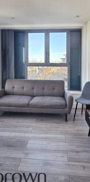 New London Road, Chelmsford - Photo 1