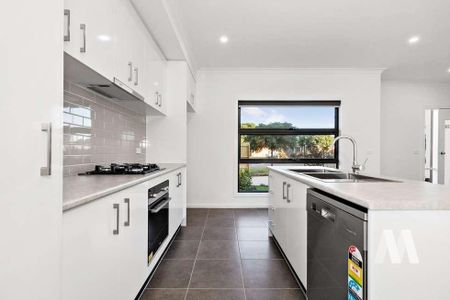 38 Leviticus Street, Epping VIC 3076 - Townhouse For Rent | Domain - Photo 5