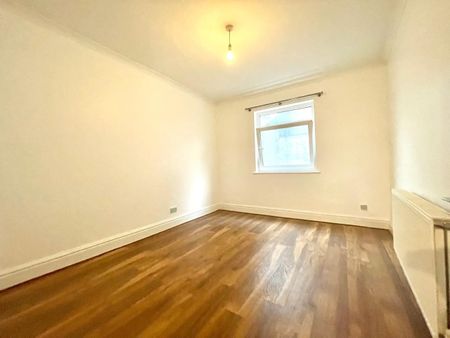 5 Bed End Terrace, Old Ashley Hill, BS6 - Photo 2