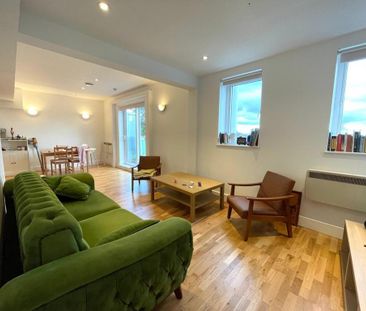 3 bedroom flat to rent - Photo 4