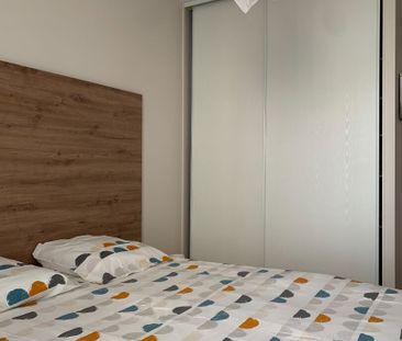 T2 meublé avec terrasse et garage - Photo 2