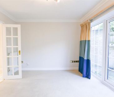 2 bedroom townhouse to rent - Photo 2