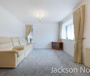 Oakmead Green, Epsom, KT18 - Photo 1