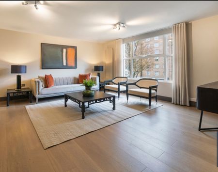 3 Bed Flat, Boydell Court, NW8 - Photo 2