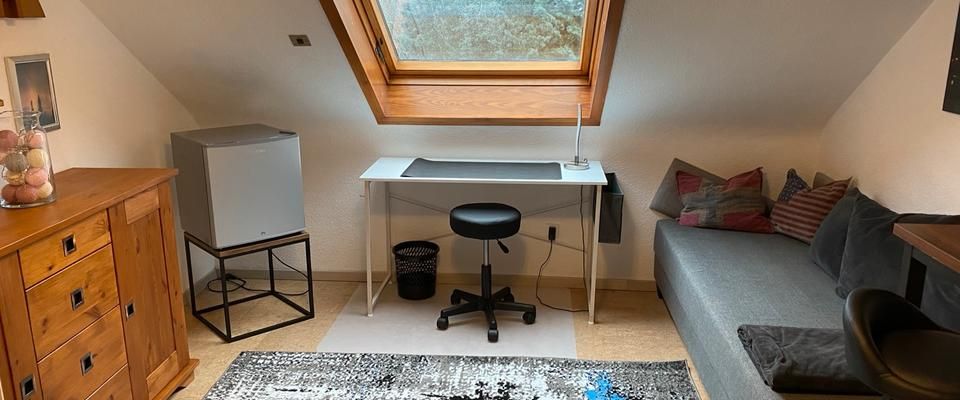 Möblierte Dachgeschoss Wohnung - Foto 1