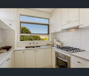 12a/22 Allison Road, Elsternwick, Vic 3185 - Photo 6
