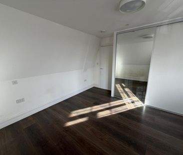 2 Bed Flat, Wendover Road, NW10 - Photo 3