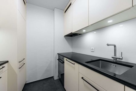 Sanierte Single-Wohnung im Stadtzentrum - Photo 2