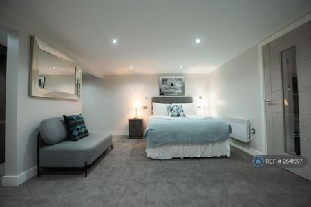 1 bedroom flat to rent - Photo 2