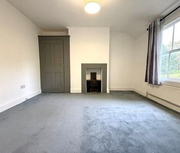 2 bedroom end of terrace house to rent - Photo 5