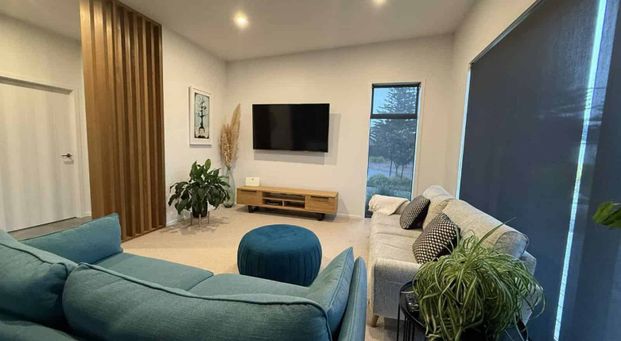 Executive three-bedroom home - Photo 1