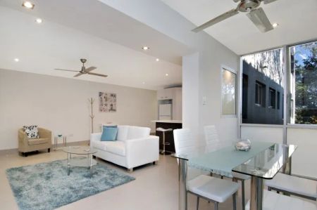 Beachside Living at Its Best - Photo 2