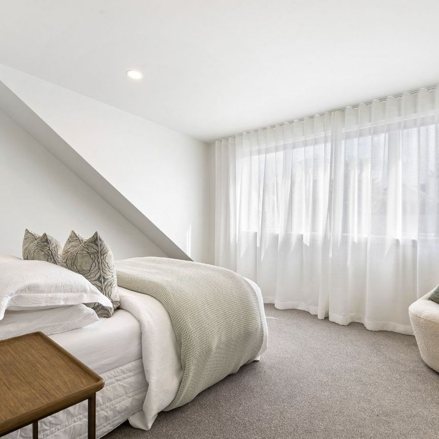 Luxury Living in the Heart of Devonport! - Photo 1