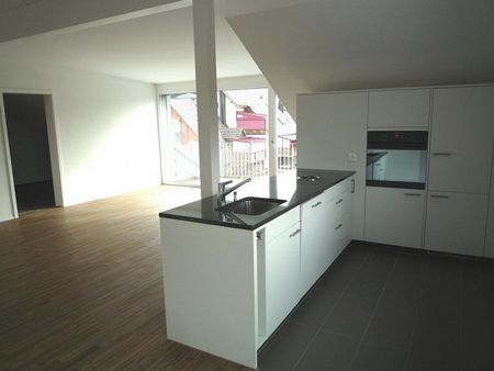 Topmoderne 3.5-Zimmer-Dachwohnung in Niederscherli - Foto 3