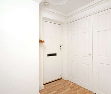 A well presented one bedroom first apartment benefitting from resid... - Photo 3