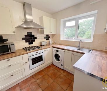 5 bedroom semi-detached house to rent - Photo 2