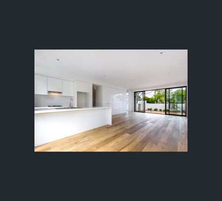 3/415 Warrigal Road, Burwood, Vic 3125 - Photo 2