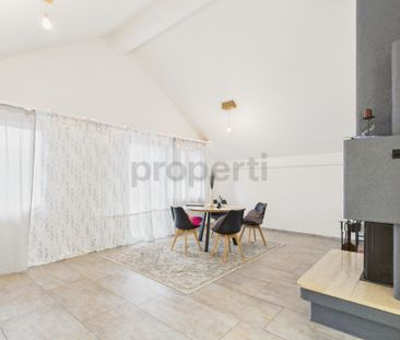 Modern 3.5-room attic apartment with balcony in Märstetten - Photo 2