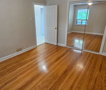 For Lease - 130 Prince Charles Drive Unit# Main, Oakville, Ontario - Photo 3