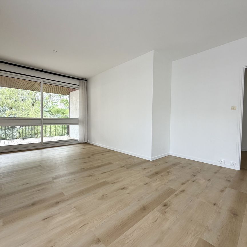 Location Appartement 1 pièce 43m² FONTENAY LE FLEURY 78330 - Photo 1