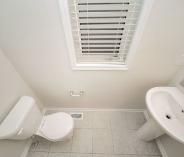 For Lease - 21 Legacy Lane, Thorold, Ontario - Photo 1