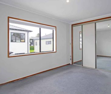 Spacious Living with Great Outdoor Areas – Pri... - Photo 3