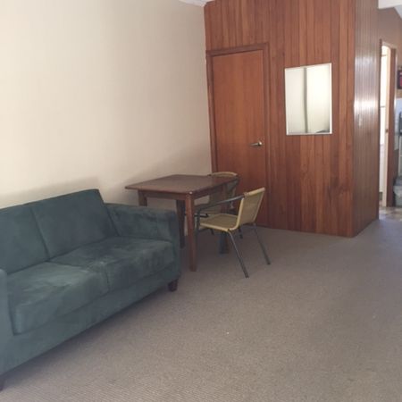 Neat & Tidy One Bedroom - Photo 4