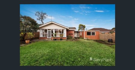 Cosy & Light Drenched Home with All Comforts Included - Photo 5