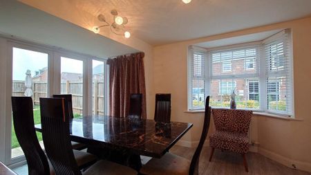 4 bedroom house to rent - Photo 3