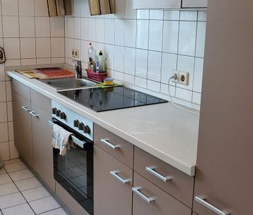 Großes Zimmer 17,47 m² mit Balkon innerhalb einer 3er-WG // 2.OG li... - Foto 1