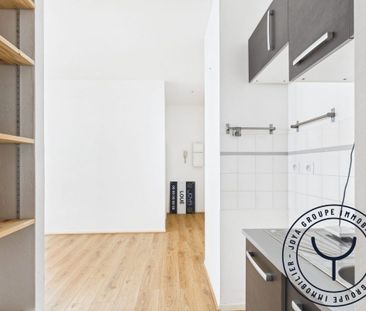 En plein centre ville avec stationnement - Photo 5